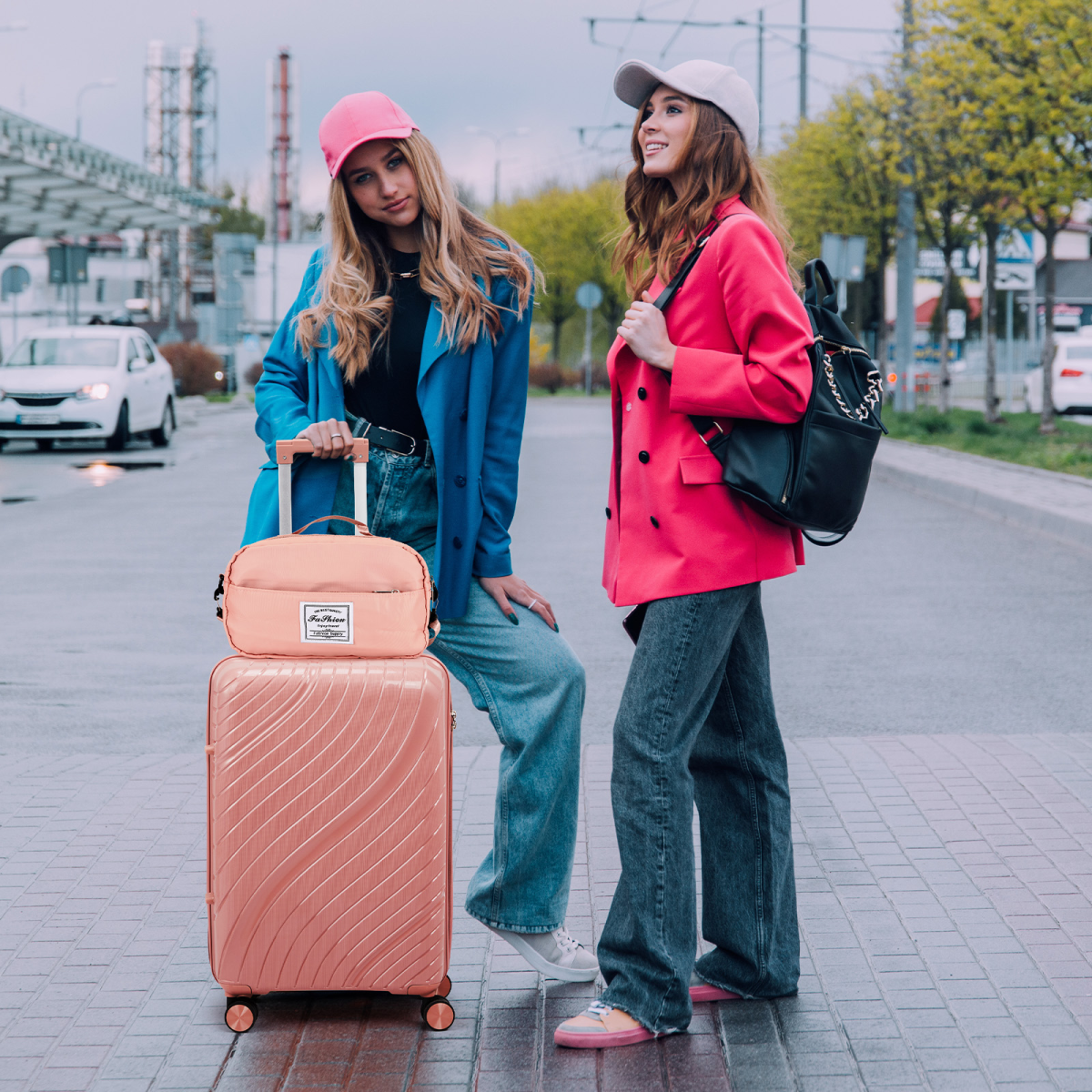 4-Piece Luggage Set with 2-Piece Handbag & 8-Piece Toiletry Kit – Rose Gold PP Suitcase + Beige Travel Accessories